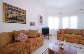 Sweet Home, Perivolia, living room ii