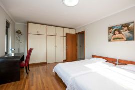 Wooden Art Apartment, Souda, bedroom1a