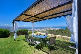 Golden Key Villas, Chania town, exterior dining table 1