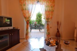 Cheerful Apartment, Chania (Byen), living room 1