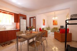 Cheerful Apartment, Chania (Byen), open plan area 1