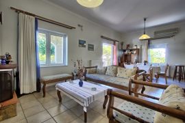 Skoutelonas Villa, Kolimvarion, ground floor apartment open plan area 2