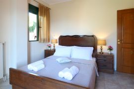 Golden Key Villas, Χανιά, athina bedroom 1a