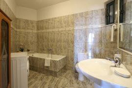 Golden Key Villas, Chania town, ira bathroom 1