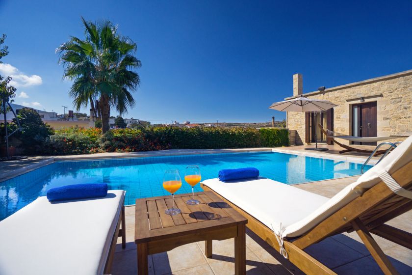 Cozy Stone Villa, Φαλάσσαρνα, pool-area-1