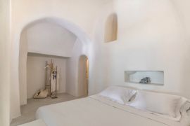 Pina Caldera Residence, Oia, bedroom 1a