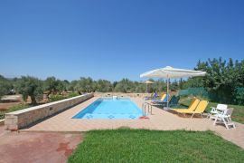 Villa Holly Courtyard, Prines, pool 1