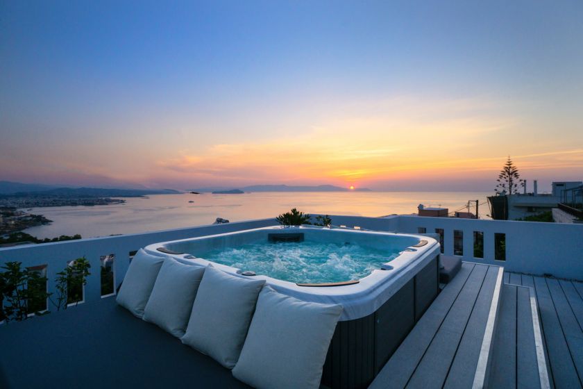 Rooftop Jacuzzi Apartment, Χανιά, jacuzzi sunset 1