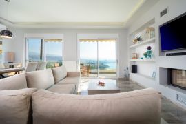 Rooftop Jacuzzi Apartment, Χανιά, living room area 3