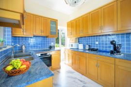 Villa Nature View, Тавронитис, upper floor fully equipped kitchen 1