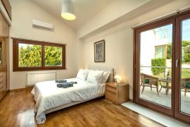 Angel Villa, Καλαθάς, master bedroom 1