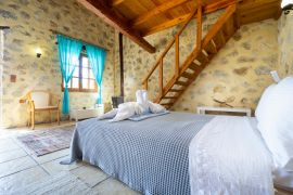 Villa Talos, Palaiochora, maisonette bedroom a1c