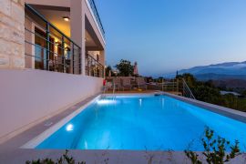 Scenic Villa, Μαλάξα, pool area night 3