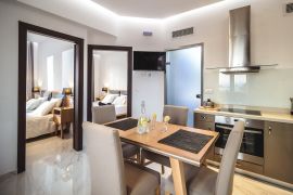 Elysian Suites, Hersonissos, superior suite dining area