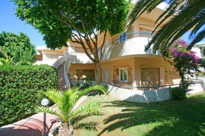 Seafront Apartments, Αδελιανός Κάμπος, gardens-II