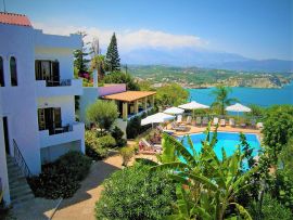Emerald Apartments, Plaka, pool area overview