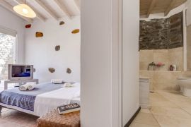 Villa Desire, Agios Nikolaos, bedroom ground floor twin 1b