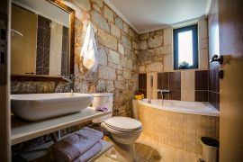 Adorable Villa, Σταλός, bathroom 1