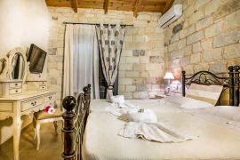 Seashore Villa, Stalos, villa 1 single beds b