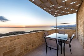 Villa Thea, Τριόπετρα, villa thea balcony during sunset