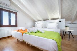 Loft Apartment, Хрисси Акти, loft maisonette bedroom 2a