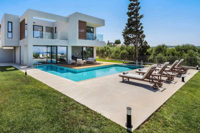 ostria villa private pool 4