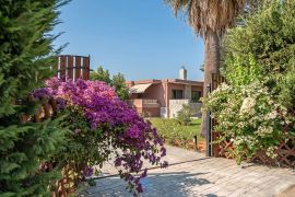 Villa Enny, Alikianos, villa entrance 1