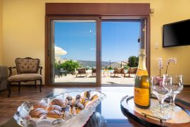 Villa Leon, Tsikalaria, living room details 1