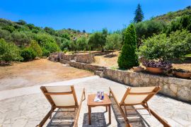 Villa Leon, Tsikalaria, outdoor view