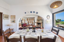 Villa Elsa, Platanias, Elsa dining table 1