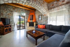 Charming Villa, Platanias, open plan living room 1a