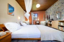 Fortino Villa, Tersanas, private bedroom 1b
