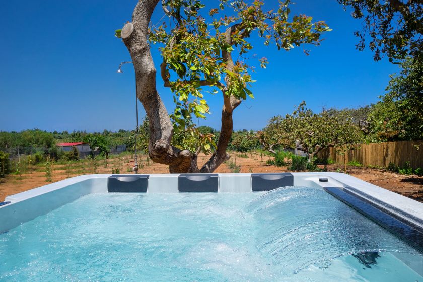 Ktima Avo, Mournies, private jacuzzi 2
