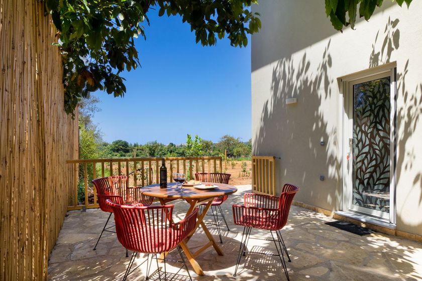 Avo Apartment, Mournies, maisonette private courtyard 2