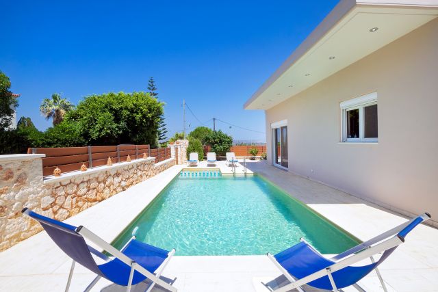 villa private pool 3