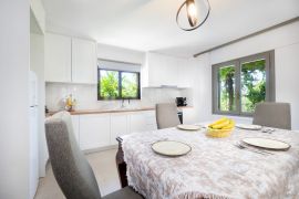 Danai Garden Apartment, Платаньяс, kitchen dining table 2b