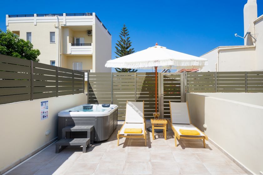 Casa Verde Executive Suite, Chania (Byen), private jacuzzi 1a