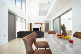 Breezy Villa, Малеме, dining table 1a