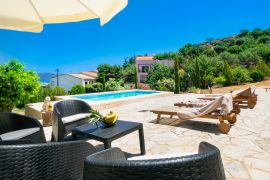 Villa Leon, Tsikalaria, villa leon terrace 1